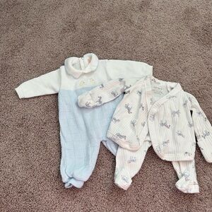 NWOT Carter’s & Renro Set of New Born Clothes

Size New Born
